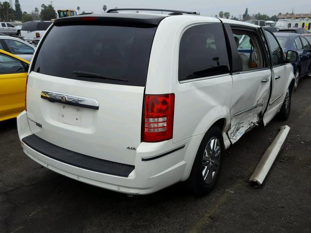 2A8HR64X78R722823 - 2008 CHRYSLER TOWN & COU WHITE photo 4