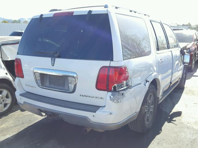 5LMFU27R33LJ25438 - 2003 LINCOLN NAVIGATOR WHITE photo 4