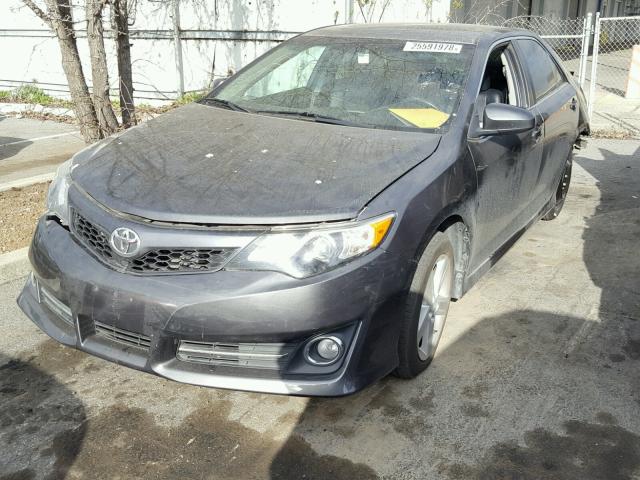 4T1BF1FK1EU425860 - 2014 TOYOTA CAMRY L CHARCOAL photo 2