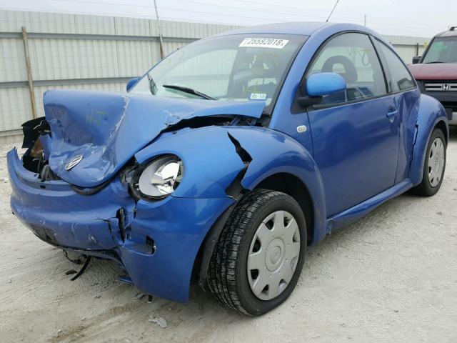 3VWCF21C1YM450827 - 2000 VOLKSWAGEN NEW BEETLE 蓝色 照片 2
