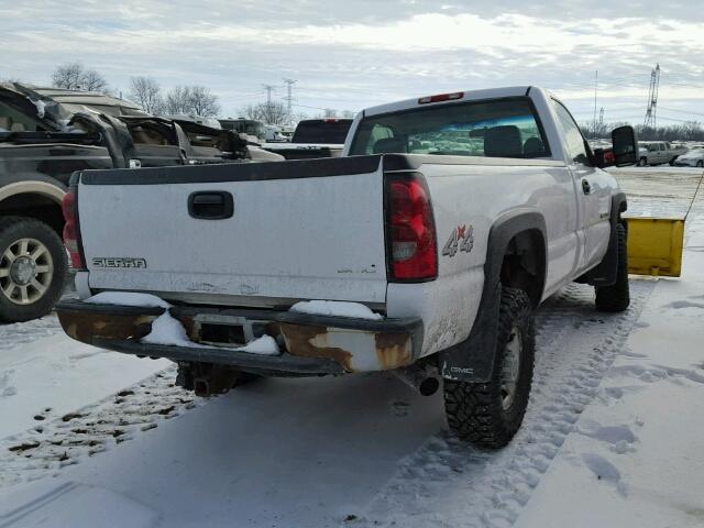 1GTHK24U85E151779 - 2005 GMC SIERRA K25 WHITE photo 4