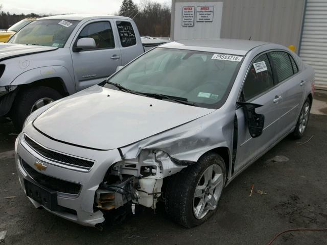 1G1ZC5EB8AF323449 - 2010 CHEVROLET MALIBU 1LT SILVER photo 2