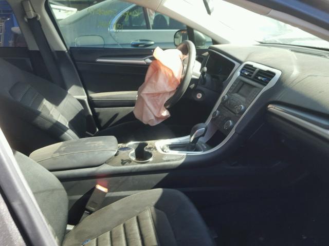 1FA6P0H72E5381406 - 2014 FORD FUSION SE GRAY photo 5