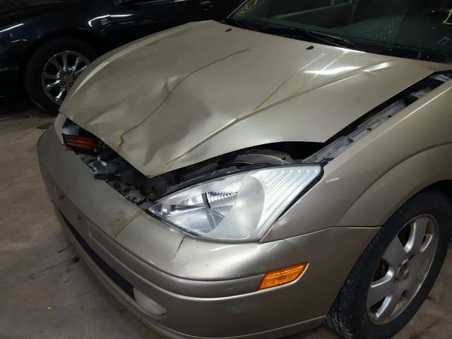 1FAFP38301W303127 - 2001 FORD FOCUS ZTS GOLD photo 9