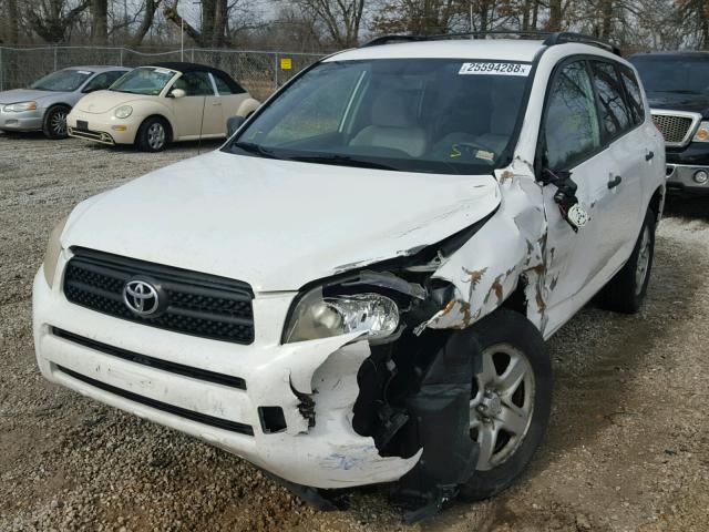 JTMBD33VX86063914 - 2008 TOYOTA RAV4 WHITE photo 2