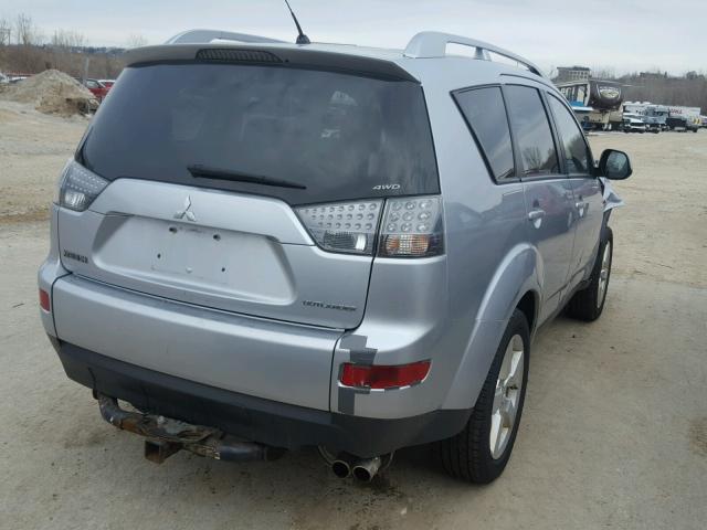 JA4MT41XX8Z008930 - 2008 MITSUBISHI OUTLANDER SILVER photo 4