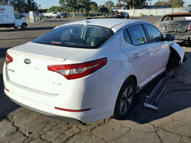 KNAGM4AD0D5041360 - 2013 KIA OPTIMA HYB WHITE photo 4