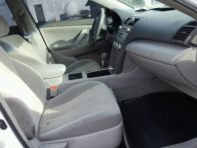 4T1BE46KX9U914249 - 2009 TOYOTA CAMRY BASE WHITE photo 5
