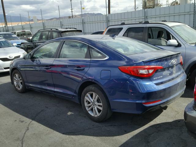 5NPE24AF2GH336174 - 2016 HYUNDAI SONATA SE BLUE photo 3