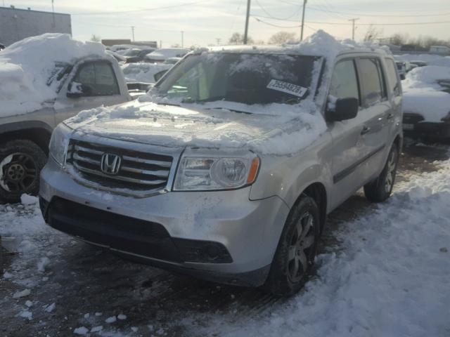 5FNYF4H28DB045631 - 2013 HONDA PILOT LX SILVER photo 2