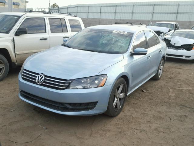 1VWBP7A38DC000867 - 2013 VOLKSWAGEN PASSAT SE TEAL photo 2