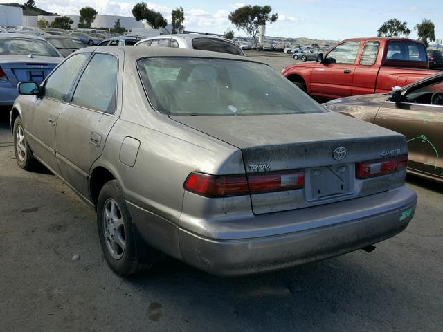 4T1BG22K6VU062917 - 1997 TOYOTA CAMRY CE GOLD photo 3