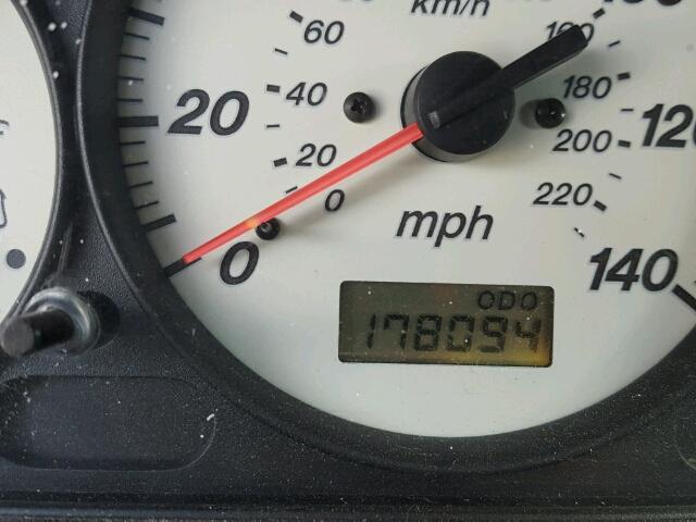 JM1BJ246721493656 - 2002 MAZDA PROTEGE PR SILVER photo 8