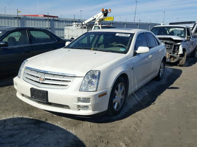 1G6DW677550169009 - 2005 CADILLAC STS WHITE photo 2