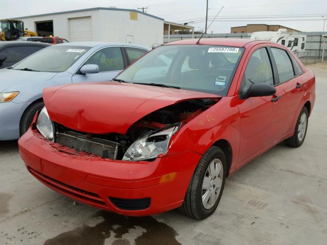 1FAFP34N47W168329 - 2007 FORD FOCUS ZX4 RED photo 2