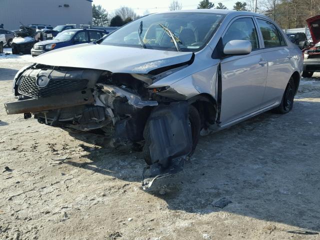 1NXBU40E99Z138590 - 2009 TOYOTA COROLLA BA SILVER photo 2