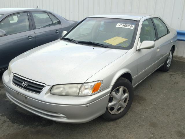 4T1BG22K61U870694 - 2001 TOYOTA CAMRY CE SILVER photo 2