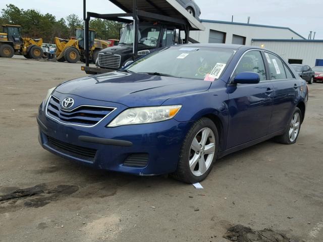 4T1BF3EKXBU588161 - 2011 TOYOTA CAMRY BASE BLUE photo 2