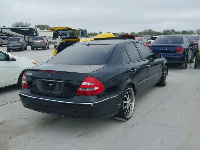 WDBUF65J63X103678 - 2003 MERCEDES-BENZ E 320 BLACK photo 4