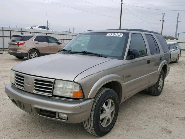 1GHDT13W3Y2300303 - 2000 OLDSMOBILE BRAVADA SILVER photo 2