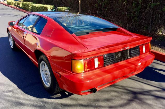 SCCFC20A7KHF62604 - 1989 LOTUS ESPRIT SE RED photo 4