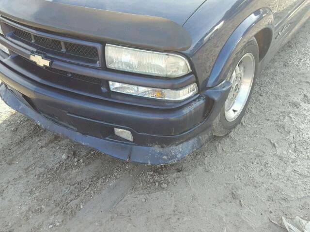 1GCCS19X438210314 - 2003 CHEVROLET S TRUCK S1 BLUE photo 9