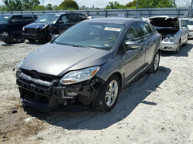 1FADP3F24EL104350 - 2014 FORD FOCUS SE GRAY photo 2