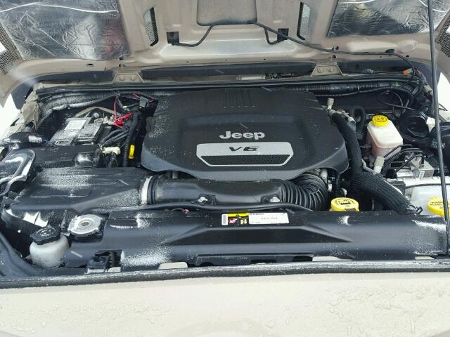 1C4BJWDG5GL279230 - 2016 JEEP WRANGLER U TAN photo 7