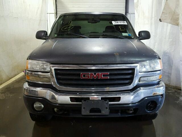 1GTGK23U04F170395 - 2004 GMC SIERRA K25 GRAY photo 9