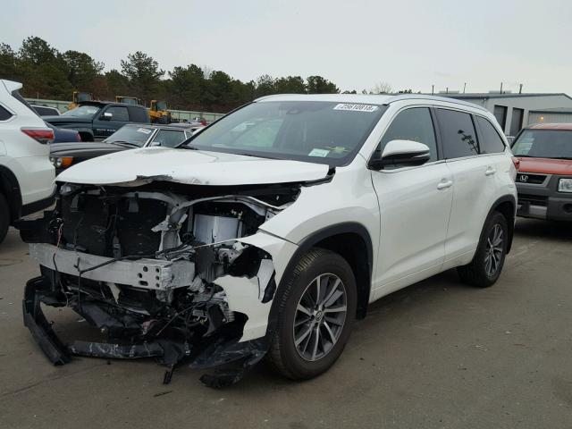 5TDJZRFH3HS369729 - 2017 TOYOTA HIGHLANDER WHITE photo 2