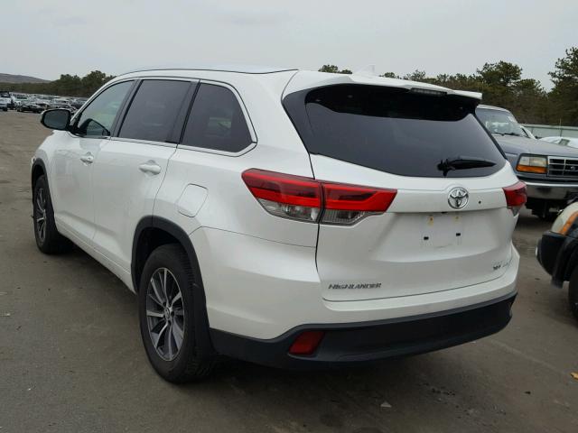 5TDJZRFH3HS369729 - 2017 TOYOTA HIGHLANDER WHITE photo 3