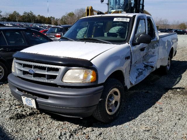 1FTZX1722WNC13060 - 1998 FORD F150 WHITE photo 2