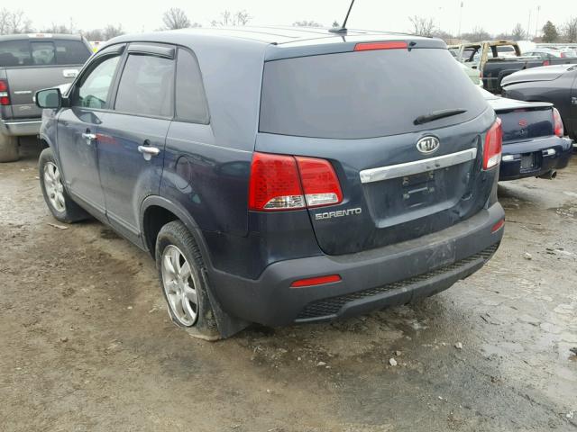 5XYKTCA19BG075379 - 2011 KIA SORENTO BA BLUE photo 3