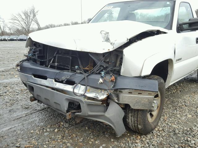 1GCHK34UX5E327480 - 2005 CHEVROLET SILVERADO WHITE photo 9