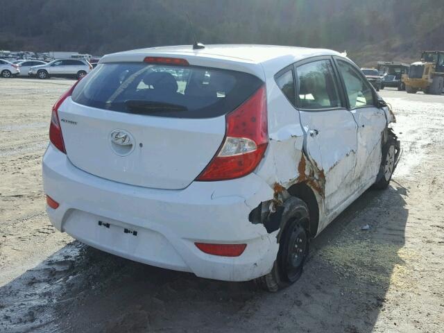 KMHCT5AE9HU338430 - 2017 HYUNDAI ACCENT SE WHITE photo 4