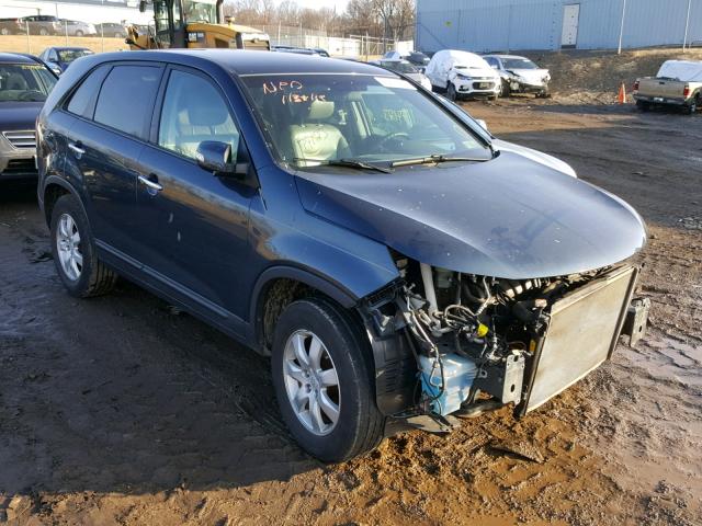 5XYKT3A12BG165425 - 2011 KIA SORENTO BA BLUE photo 1