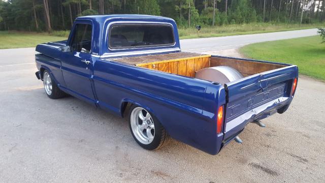 F10YCB51720 - 1967 FORD F-100 PU BLUE photo 3