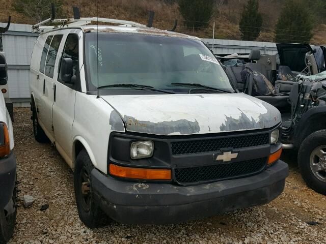 1GCFG15X431218622 - 2003 CHEVROLET EXPRESS G1 WHITE photo 1