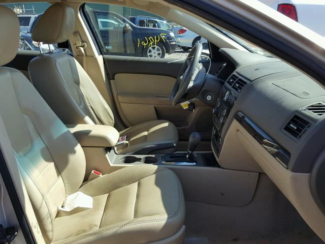 3FAHP08139R101113 - 2009 FORD FUSION SEL BEIGE photo 5