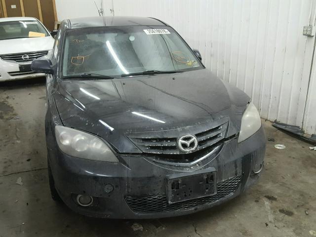 JM1BK143051341221 - 2005 MAZDA 3 HATCHBAC BLACK photo 1