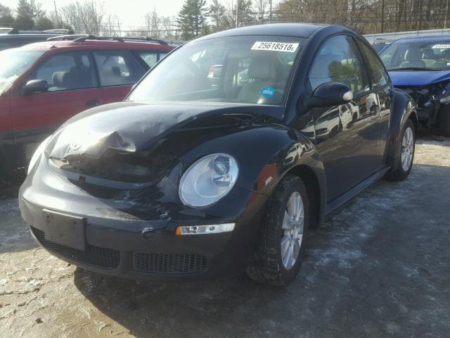 3VWPG3AG1AM017649 - 2010 VOLKSWAGEN NEW BEETLE 黑色 照片 2