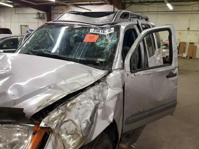 5N1AN08W75C649276 - 2005 NISSAN XTERRA OFF SILVER photo 9