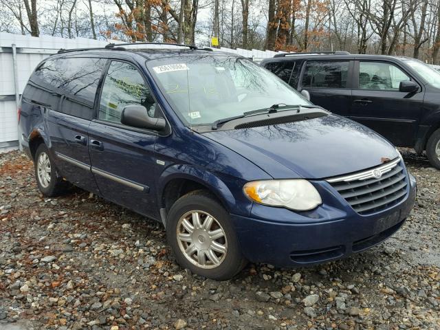 2C4GP54L35R289318 - 2005 CHRYSLER TOWN & COU BLUE photo 1