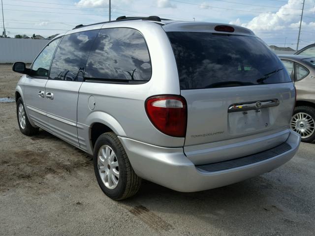 2C4GP54L13R136207 - 2003 CHRYSLER TOWN & COU SILVER photo 3