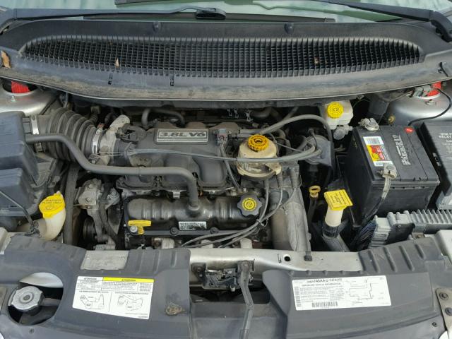 2C4GP54L13R136207 - 2003 CHRYSLER TOWN & COU SILVER photo 7