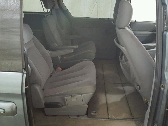 2A4GP44R56R881894 - 2006 CHRYSLER TOWN & COU BLUE photo 6