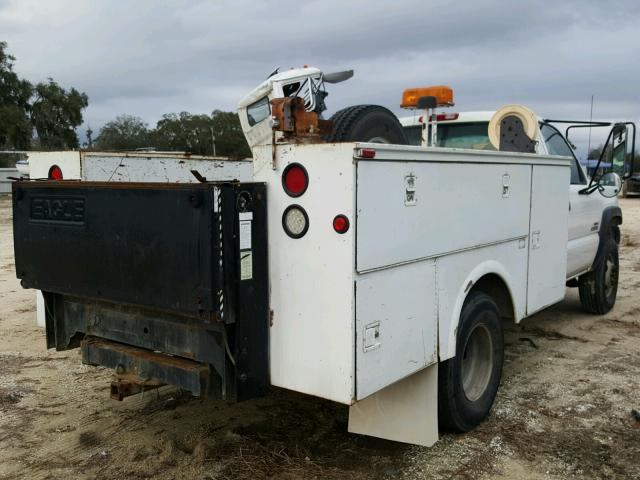 1GBJC34191E322113 - 2001 CHEVROLET SILVERADO WHITE photo 4