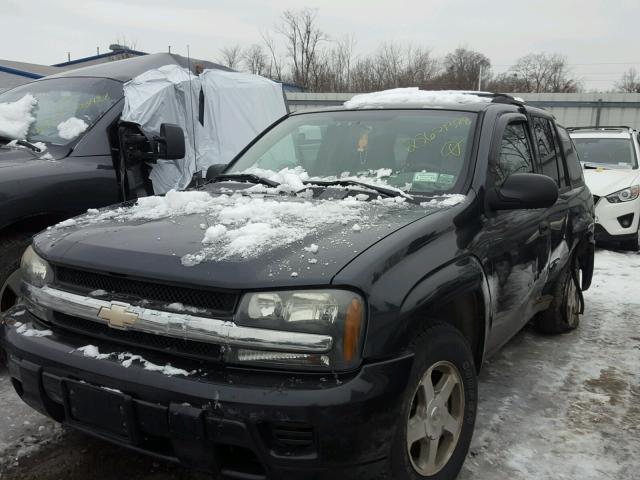 1GNDT13S162108045 - 2006 CHEVROLET TRAILBLAZE GRAY photo 2