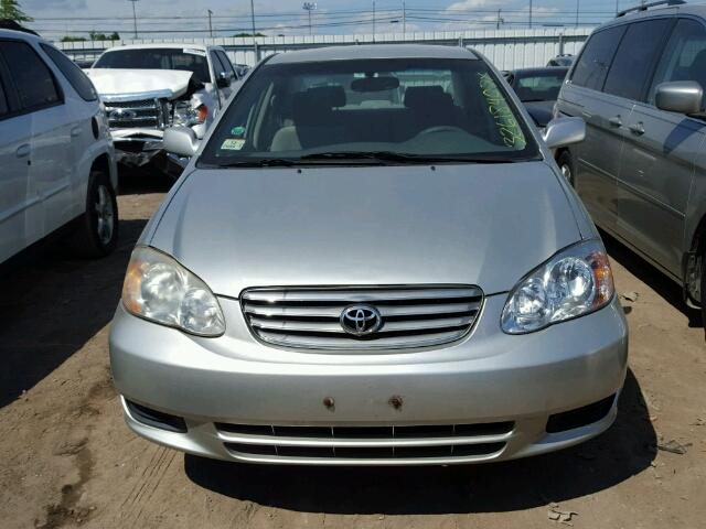 JTDBR32E242038963 - 2004 TOYOTA COROLLA CE SILVER photo 9