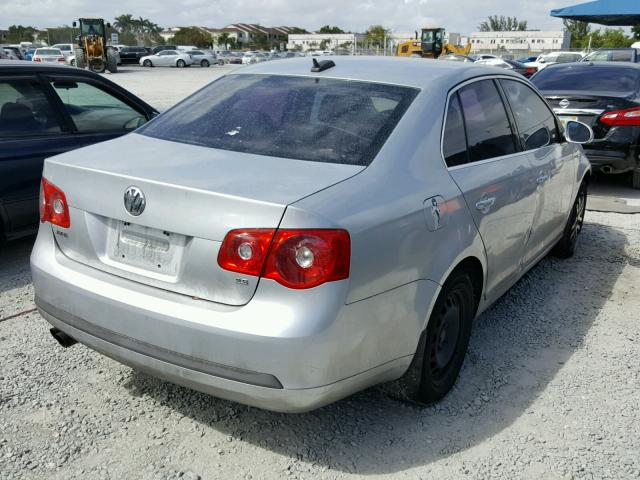 3VWSF71K76M809112 - 2006 VOLKSWAGEN JETTA 2.5 GRAY photo 4